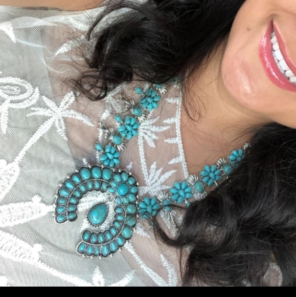 Lovage Bohemian Howlite Stone Squash Blossom Necklace - Picture 5 of 8